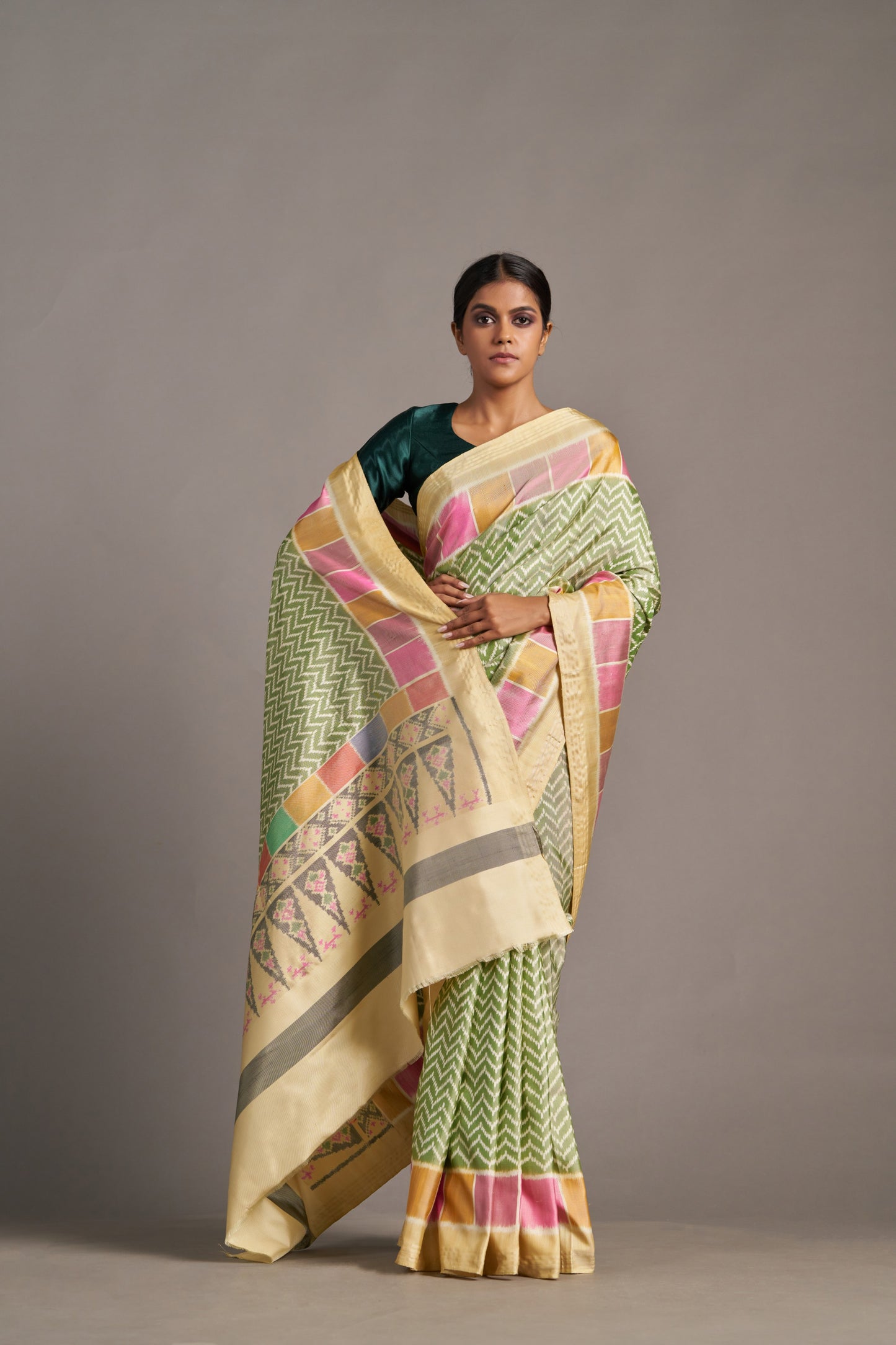 Pastel Patola - Vinay Vastralay