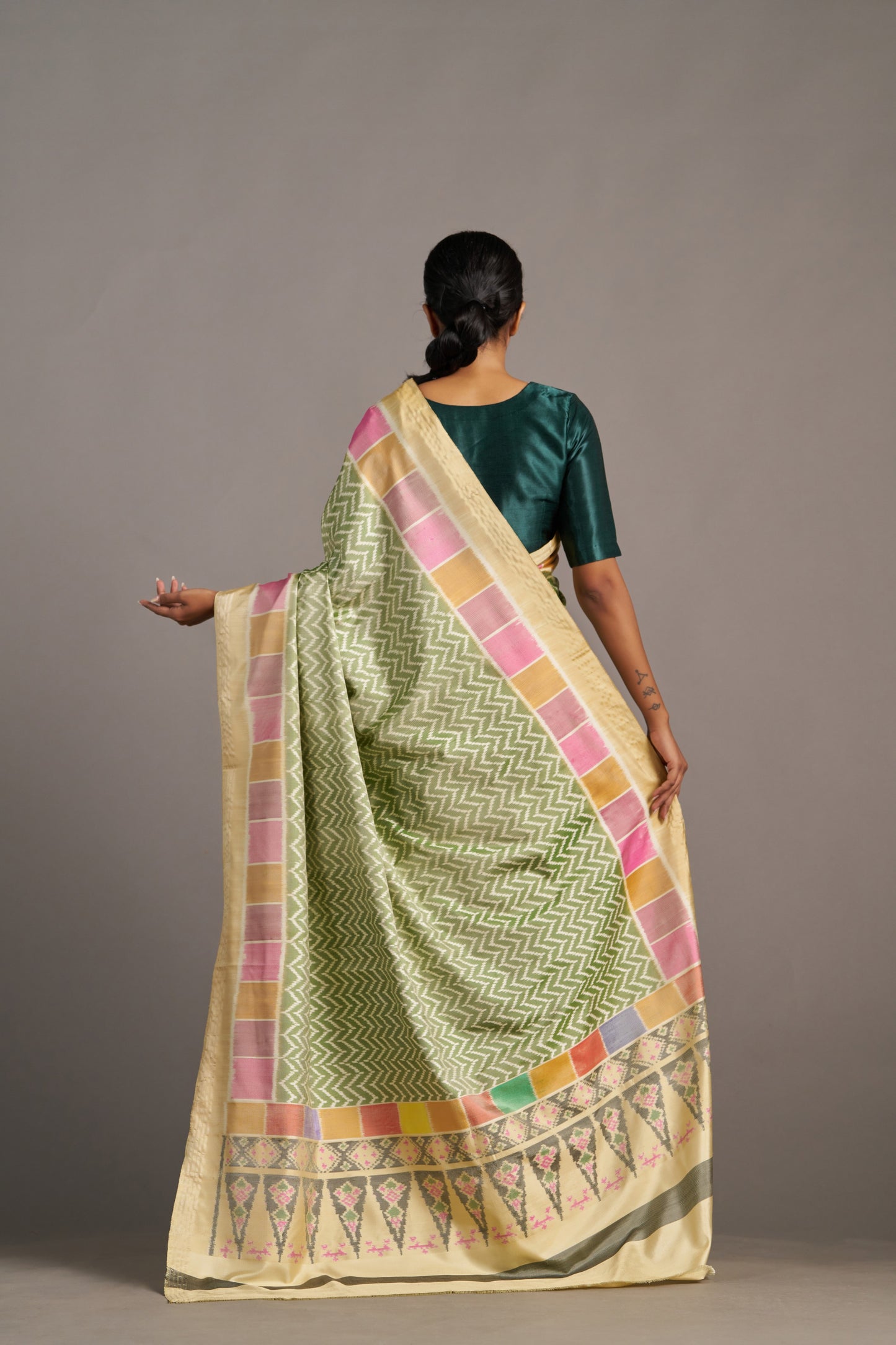 Pastel Patola - Vinay Vastralay