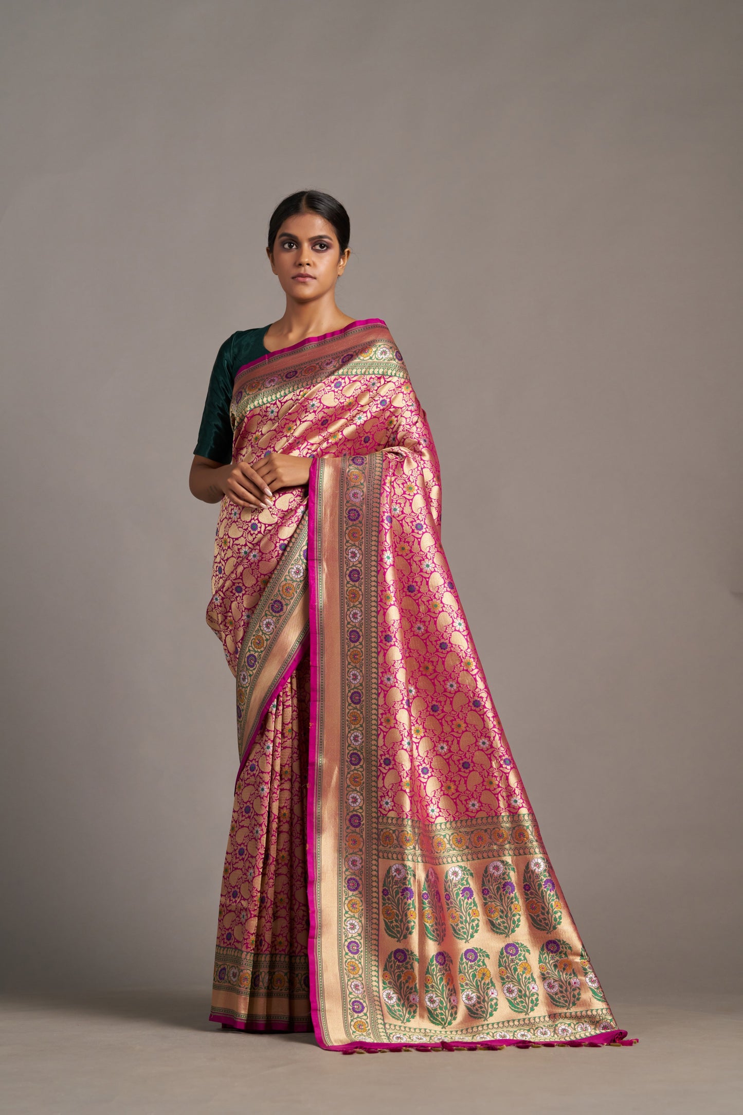 Minakari Banarasi – Vinay Vastralay