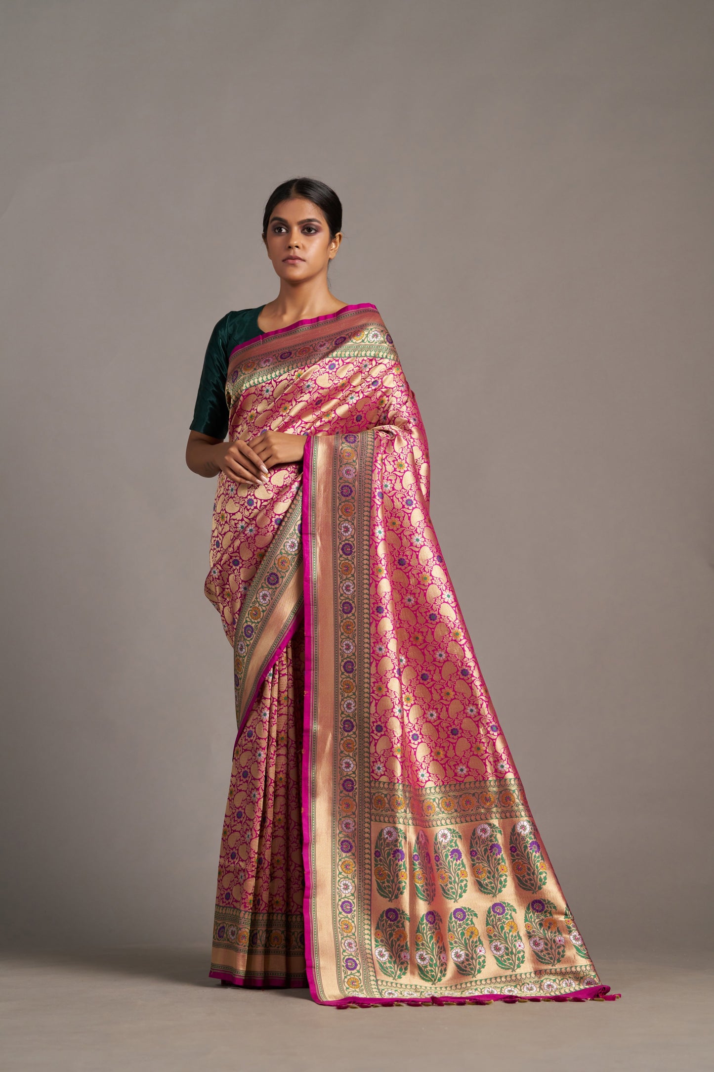 Minakari Banarasi – Vinay Vastralay