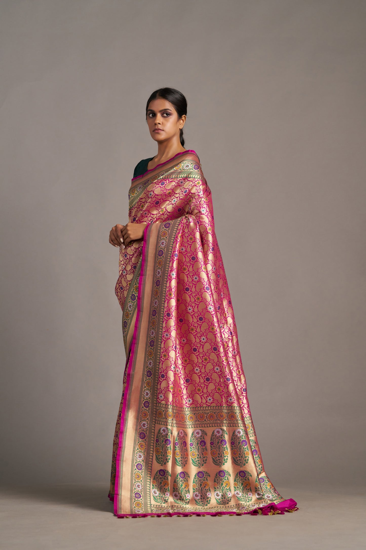 Minakari Banarasi – Vinay Vastralay