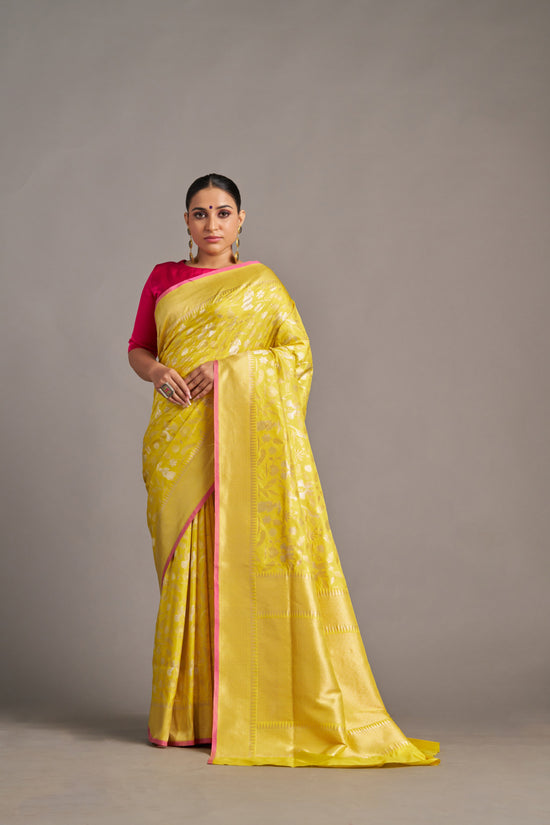 Yellow Banarasi – Vinay Vastralay