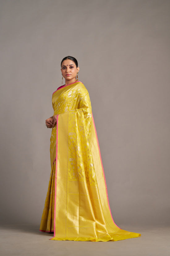 Yellow Banarasi – Vinay Vastralay