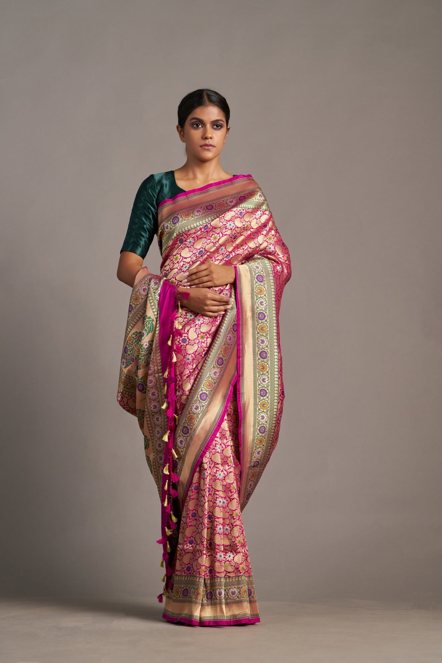 Minakari Banarasi – Vinay Vastralay