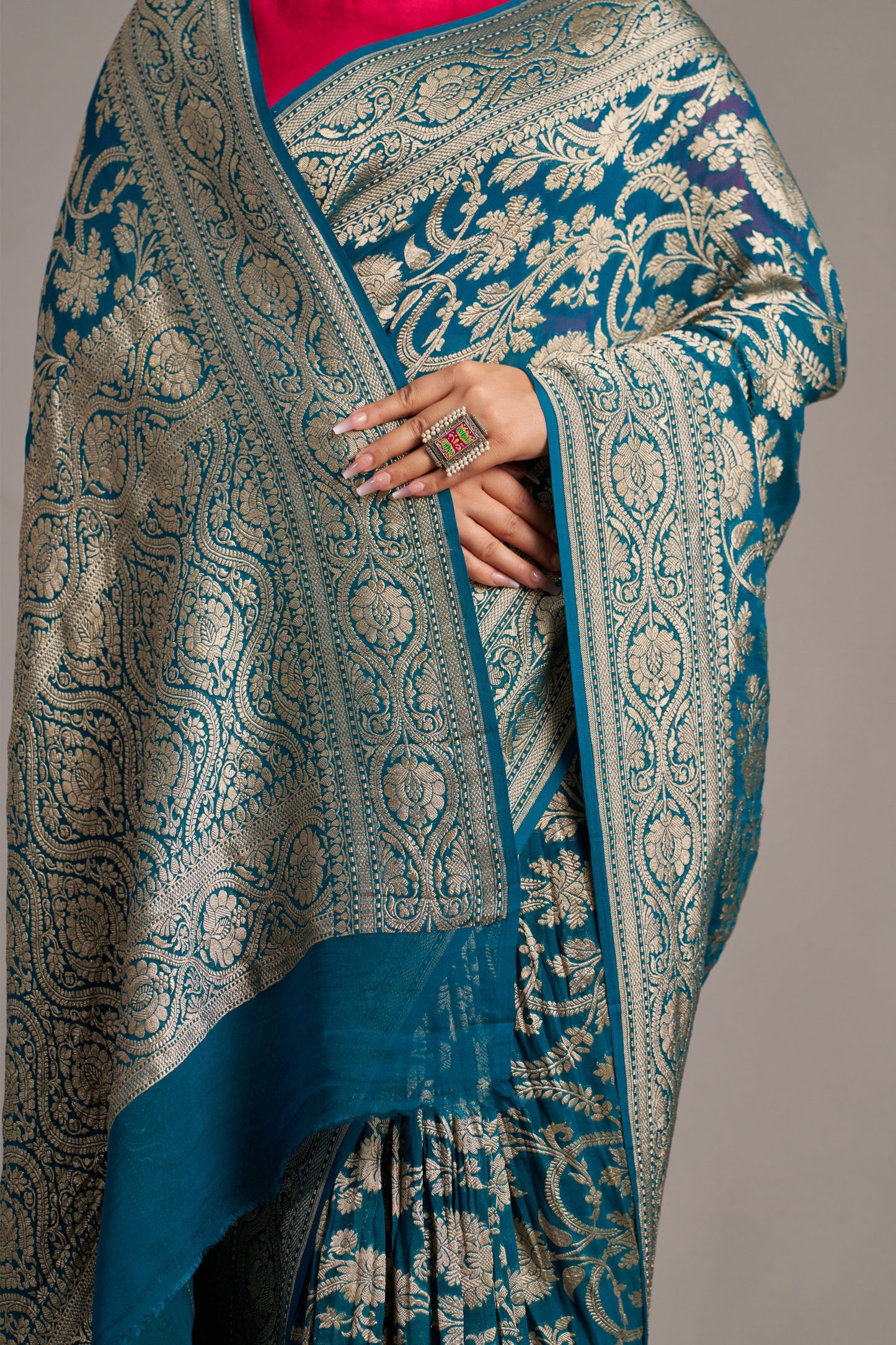 Georgette Banarasi – Vinay Vastralay