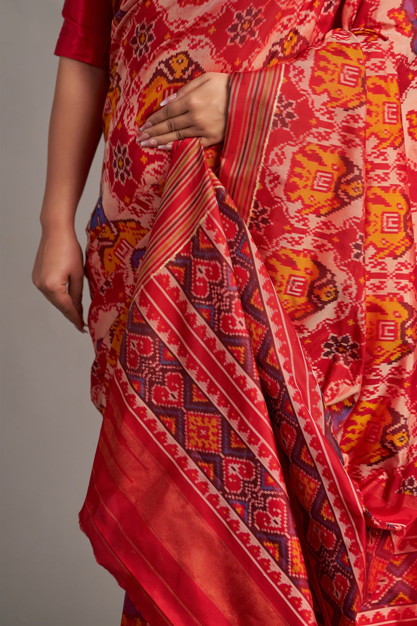 Red Patola – Vinay Vastralay