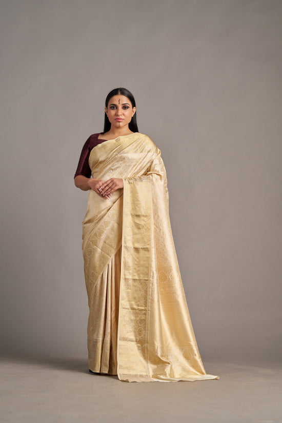 Ivory Kanjivaram - Vinay Vastralay