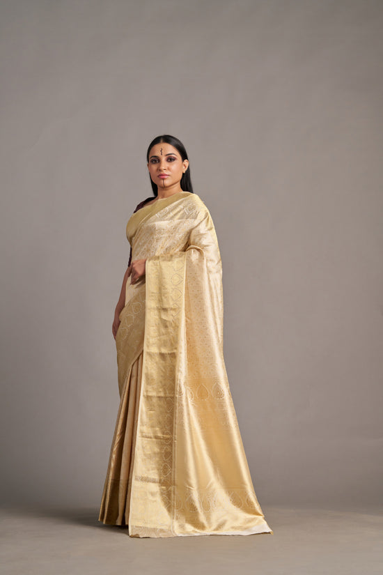 Ivory Kanjivaram - Vinay Vastralay