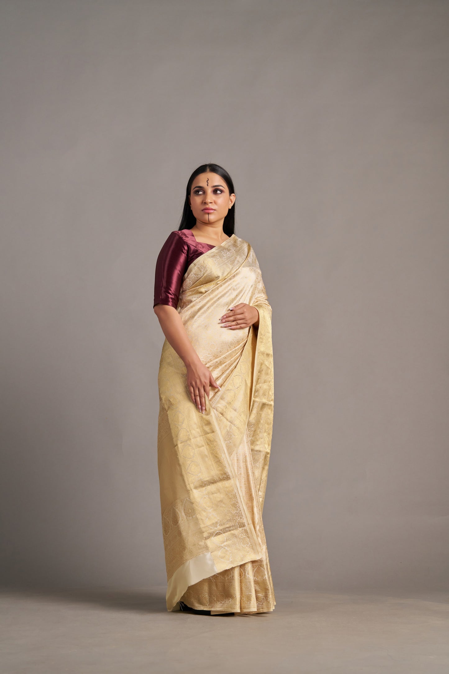 Ivory Kanjivaram - Vinay Vastralay