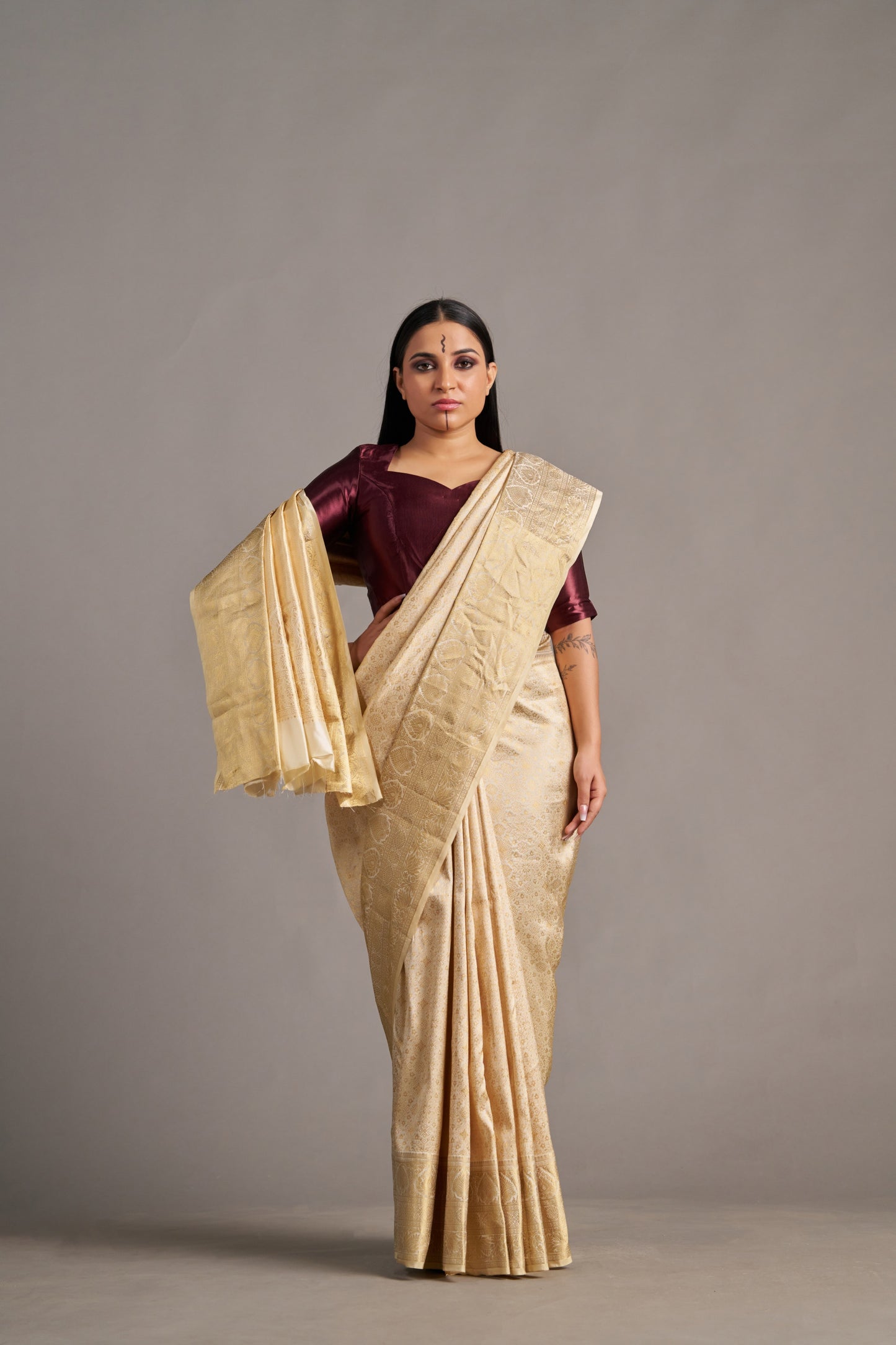 Ivory Kanjivaram - Vinay Vastralay