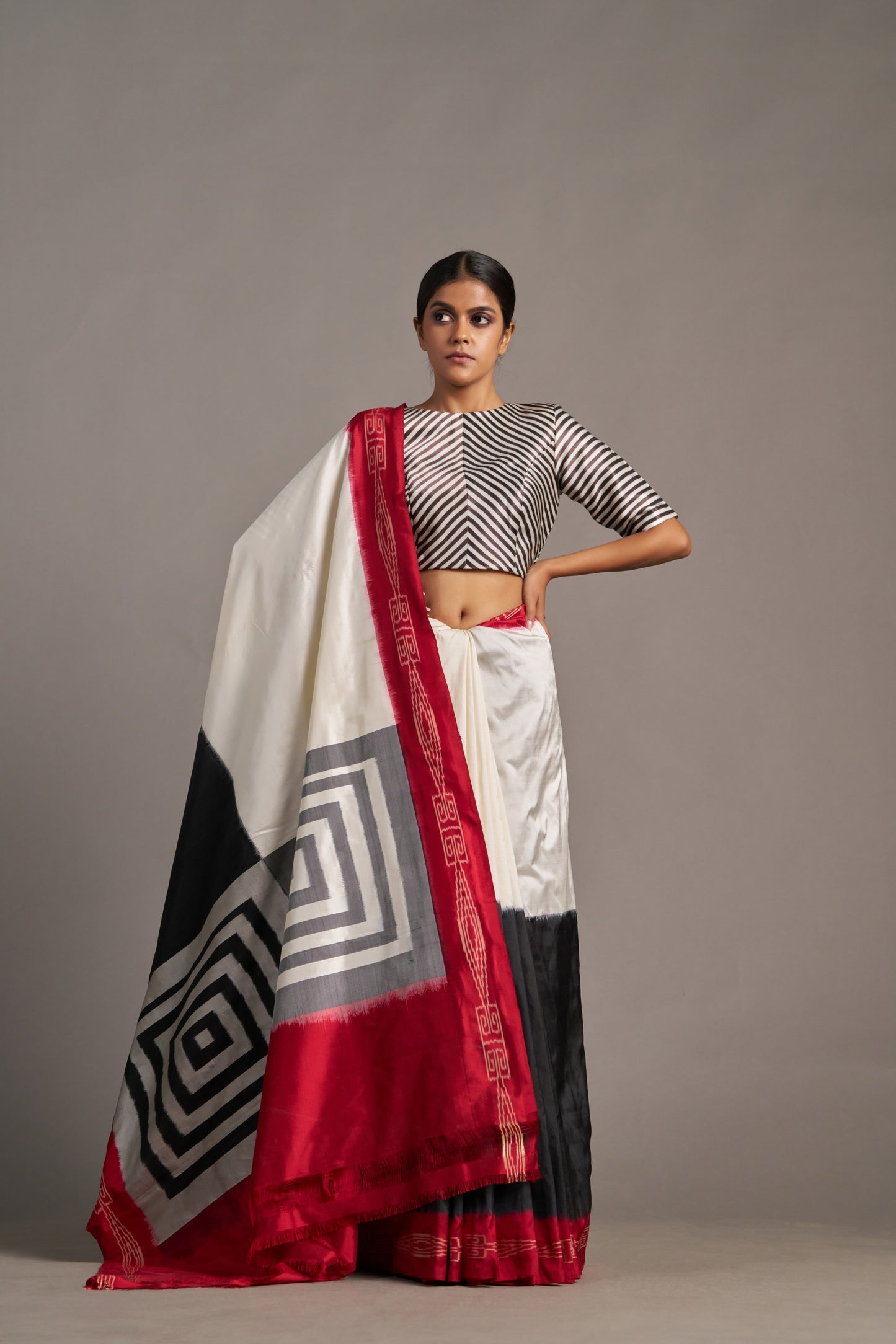 Classic Black X White Patola – Vinay Vastralay