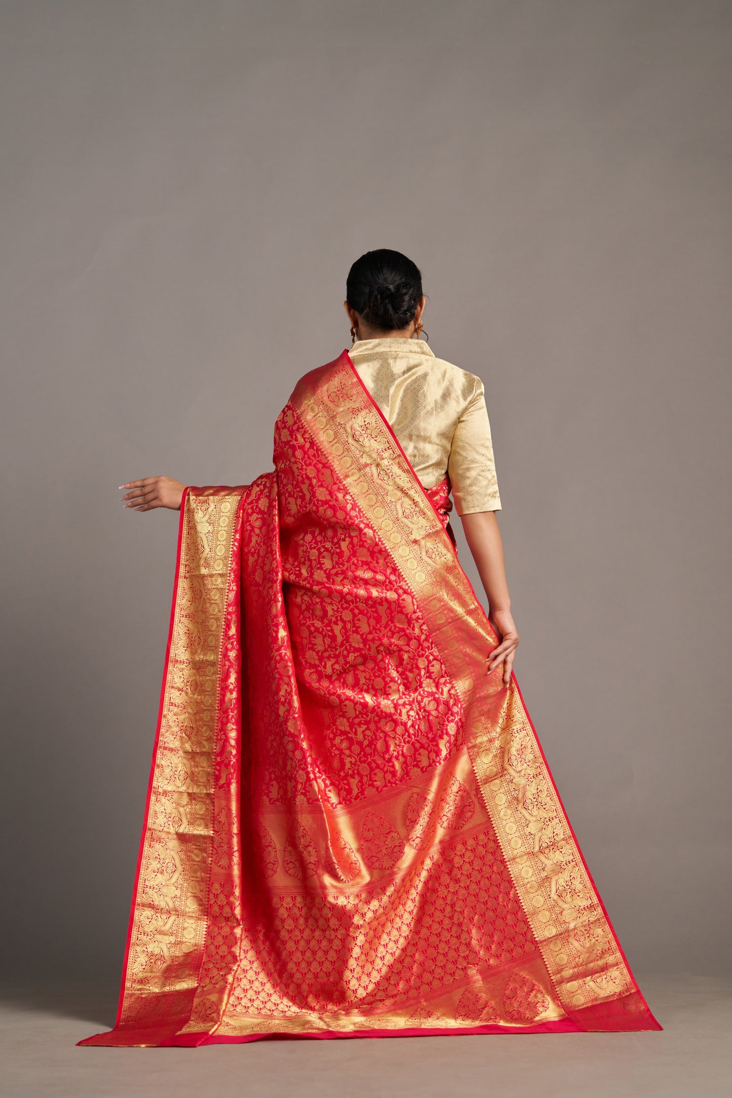 Red Kanjivaram - Vinay Vastralay
