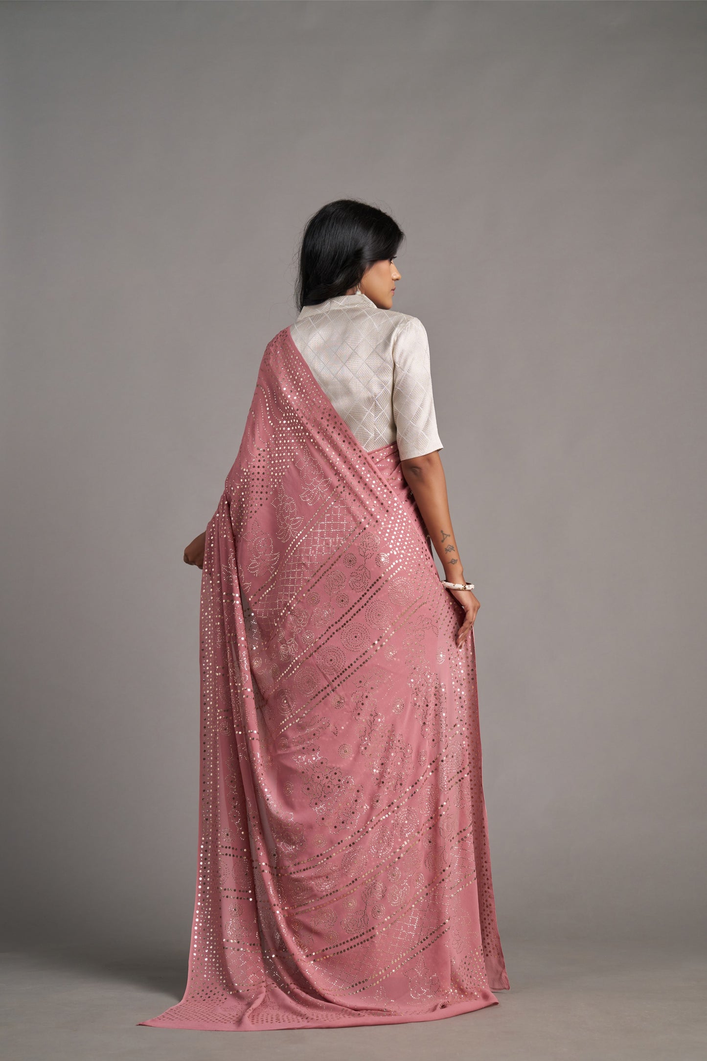 Pink Lakhnavi – Vinay Vastralay