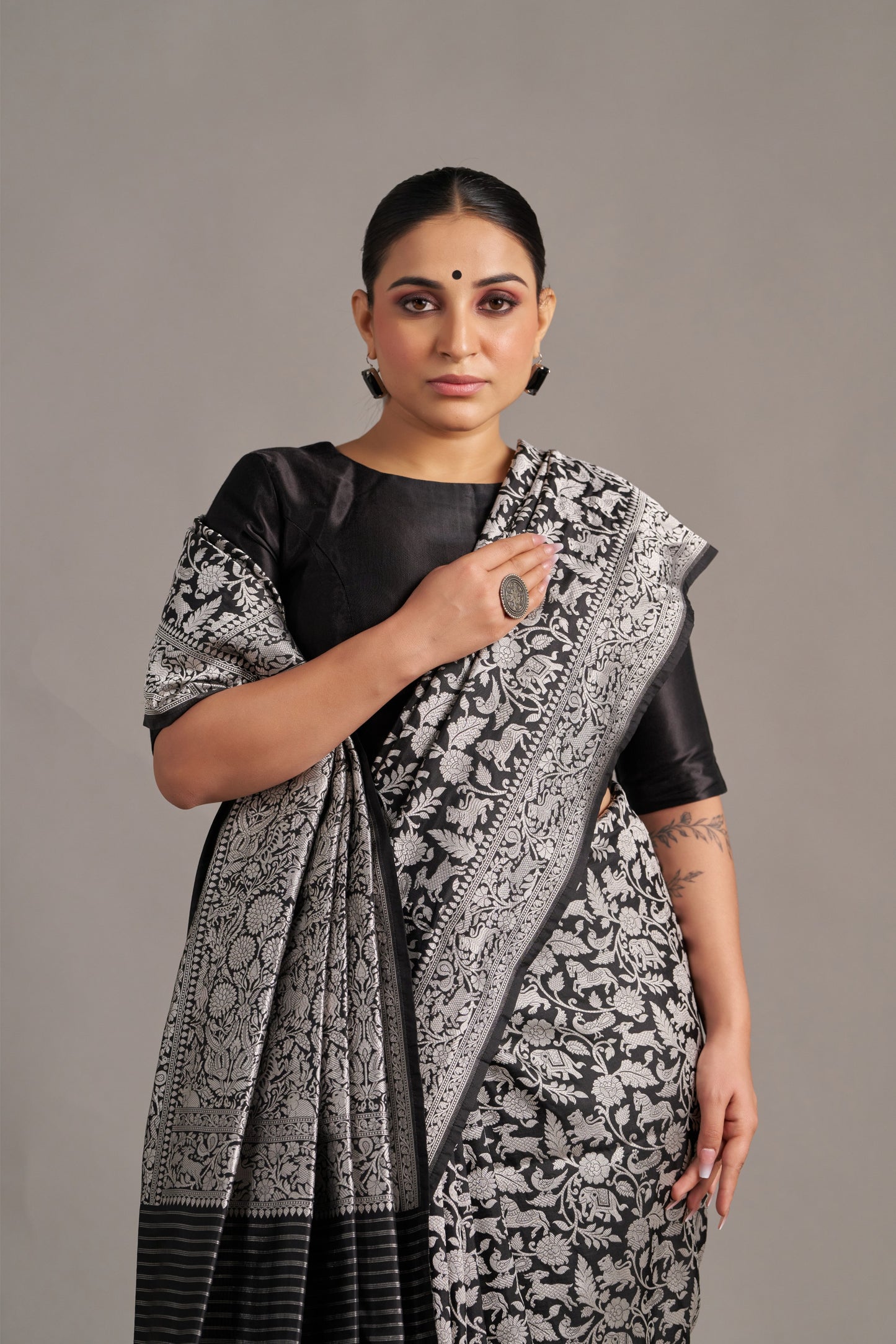 Black Banarasi – Vinay Vastralay