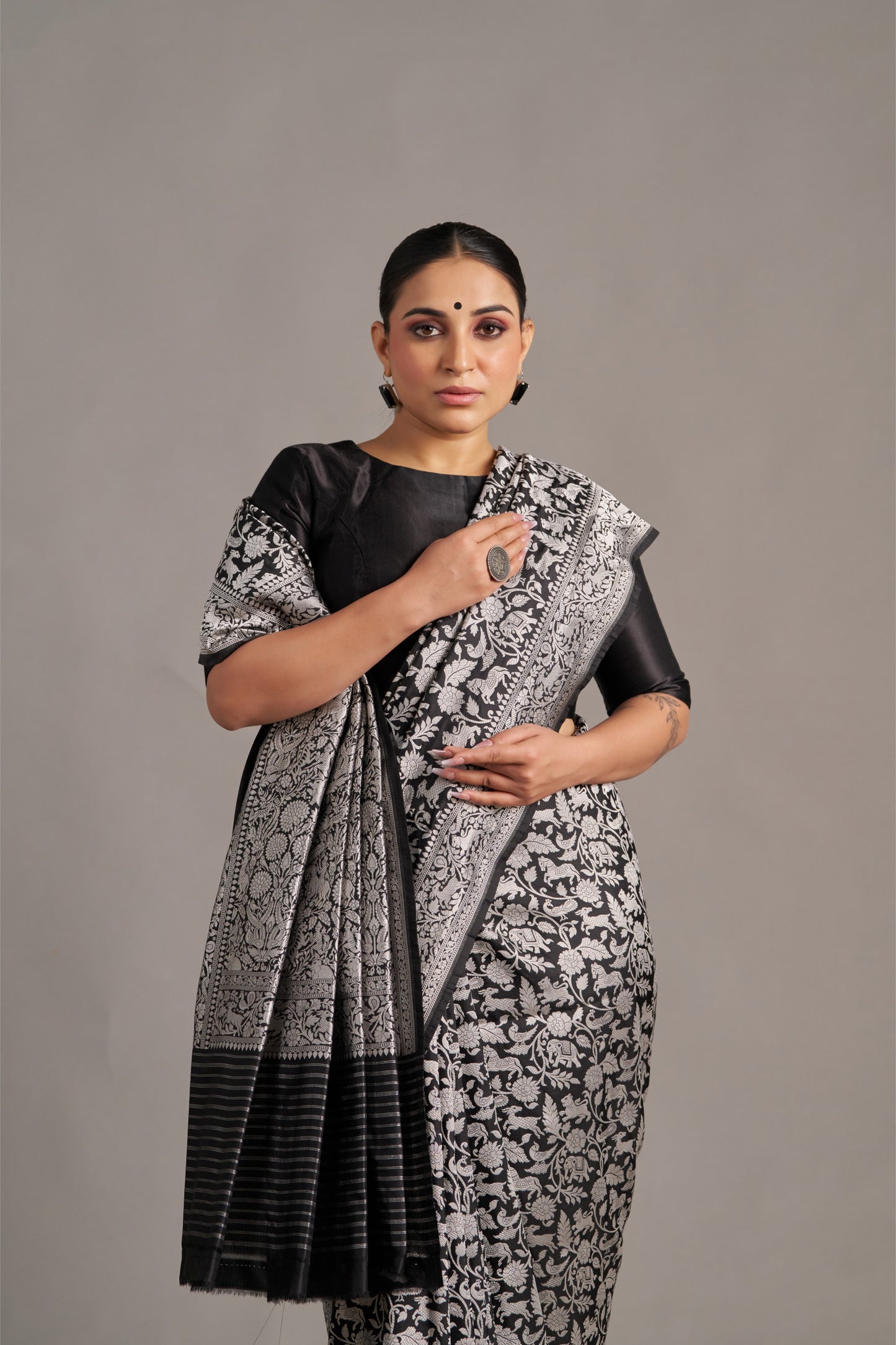 Black Banarasi – Vinay Vastralay